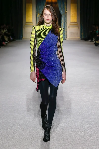 Look 44